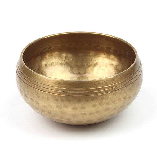 Hand-Hammered Brass Singing Bowl – Rich Harmonics & Meditation