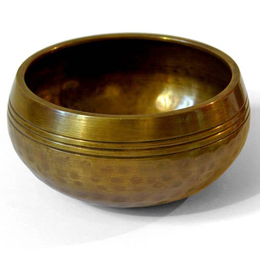 Hand-Hammered Brass Singing Bowl – Rich Harmonics & Meditation