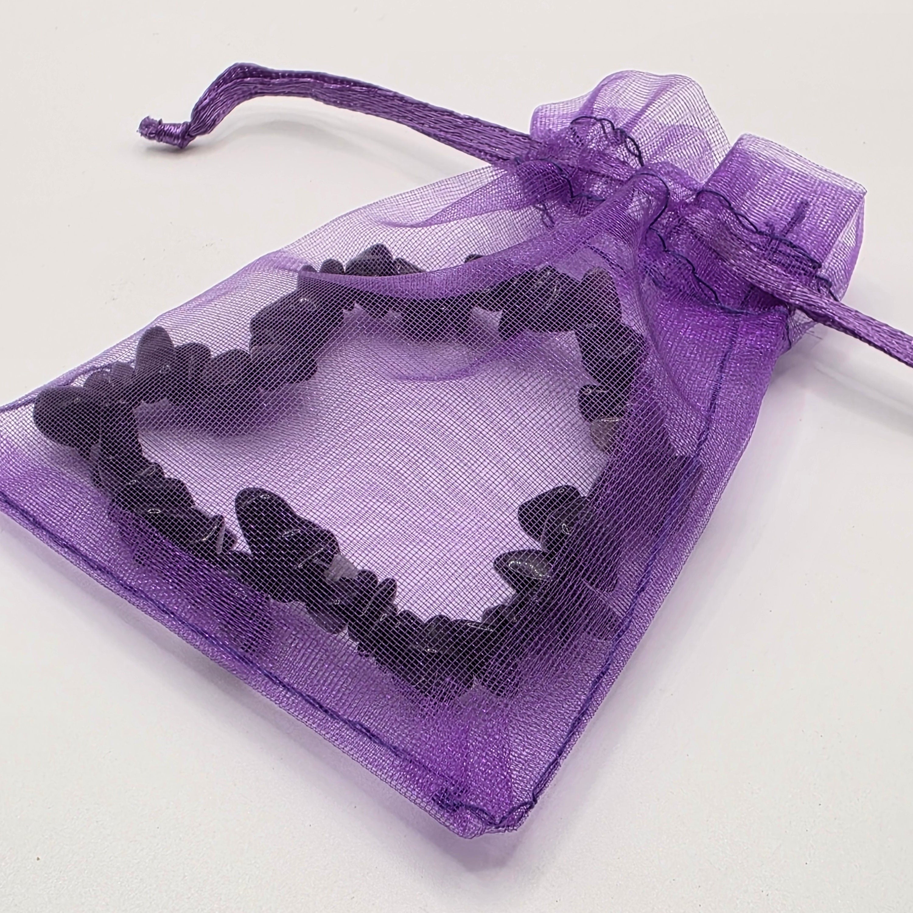 Black obsidian chip bracelet in organza gift bag – ready for gifting or personal use