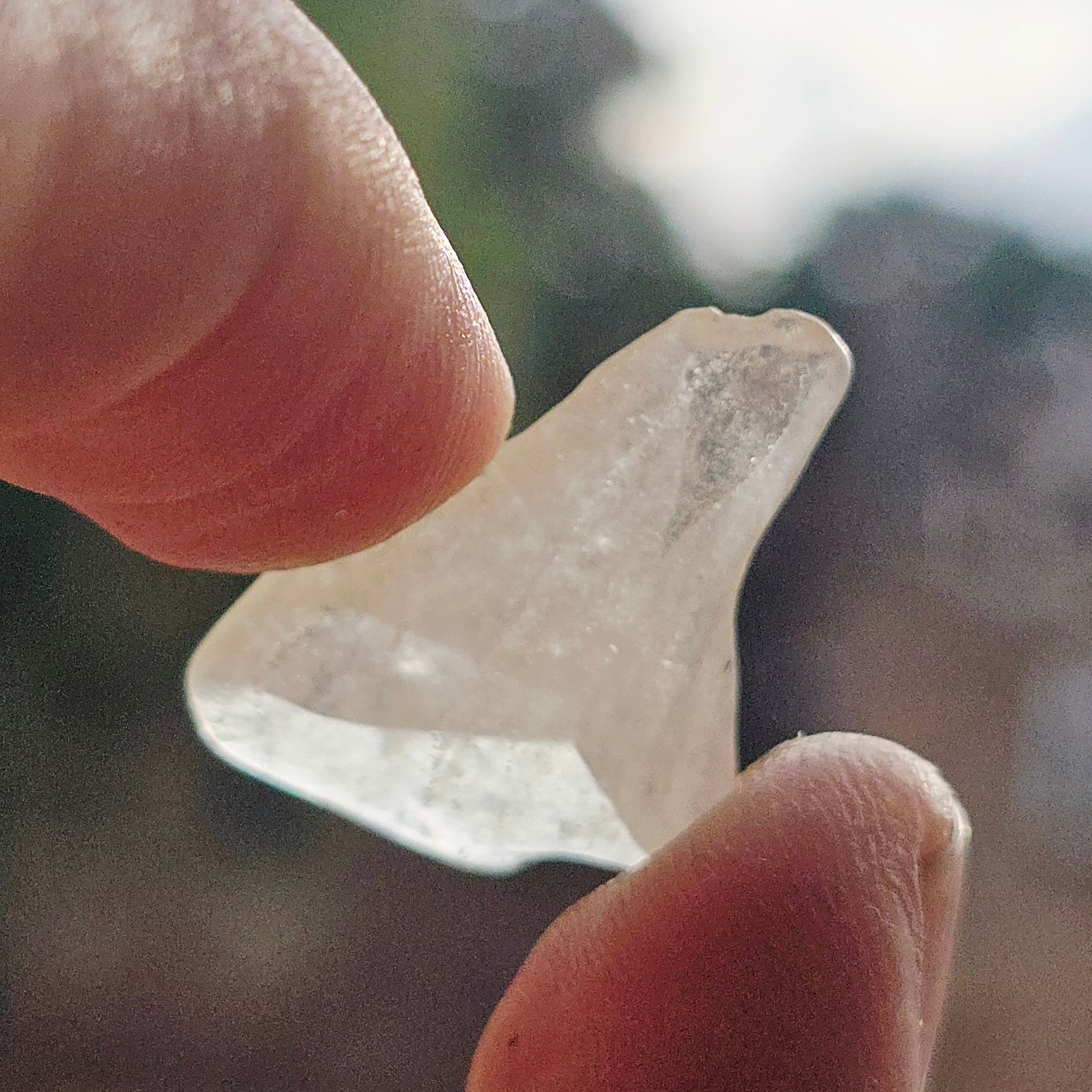 Libyan Desert Glass – Golden Tektite & Solar Energy (02)