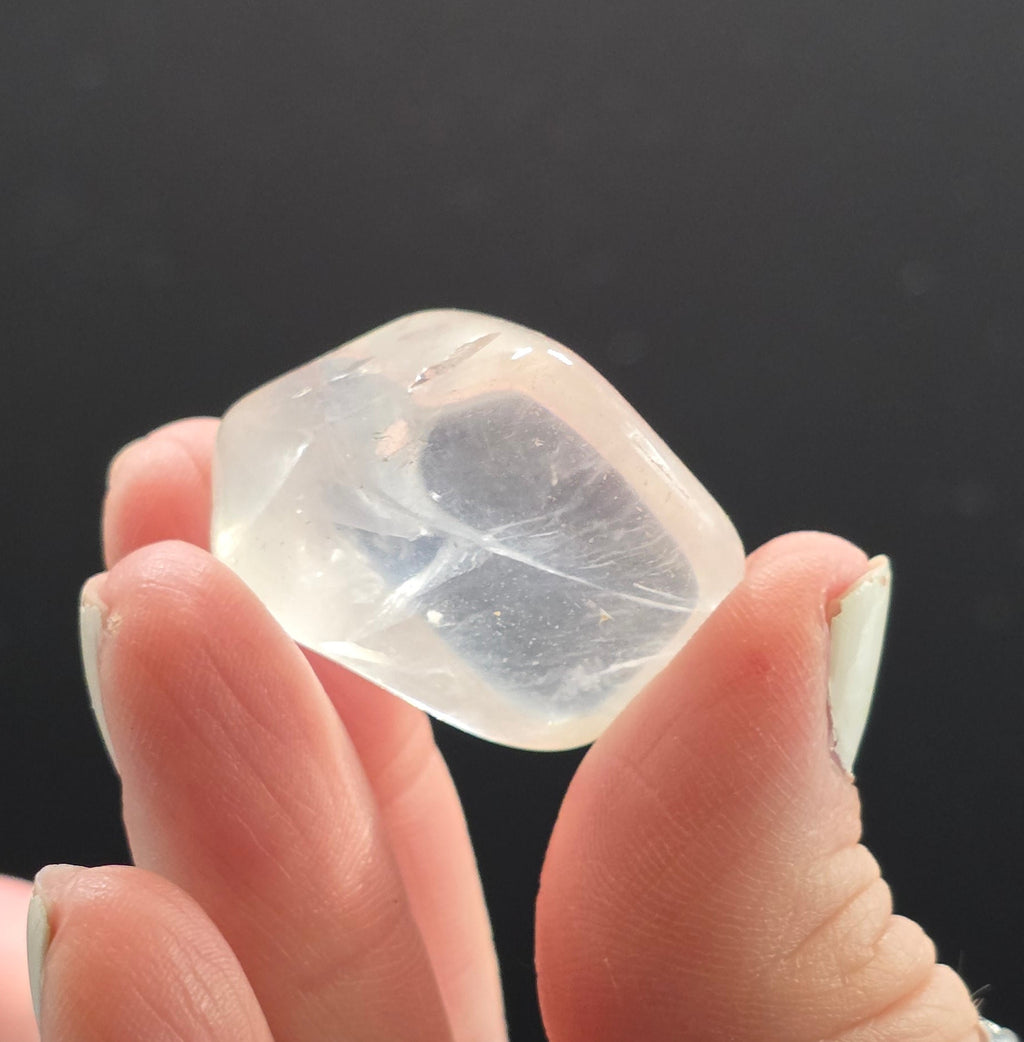 Clear Quartz Tumbled Stone – 2-3cm – Master Healer & Amplifier