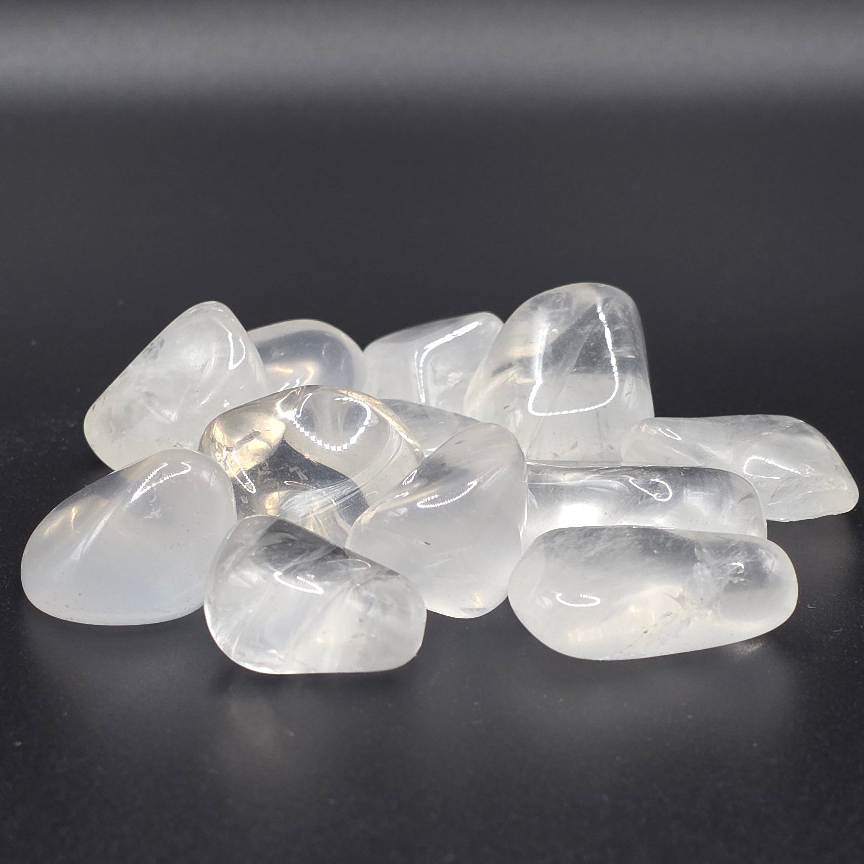 Clear Quartz Tumbled Stone – 2-3cm – Master Healer & Amplifier