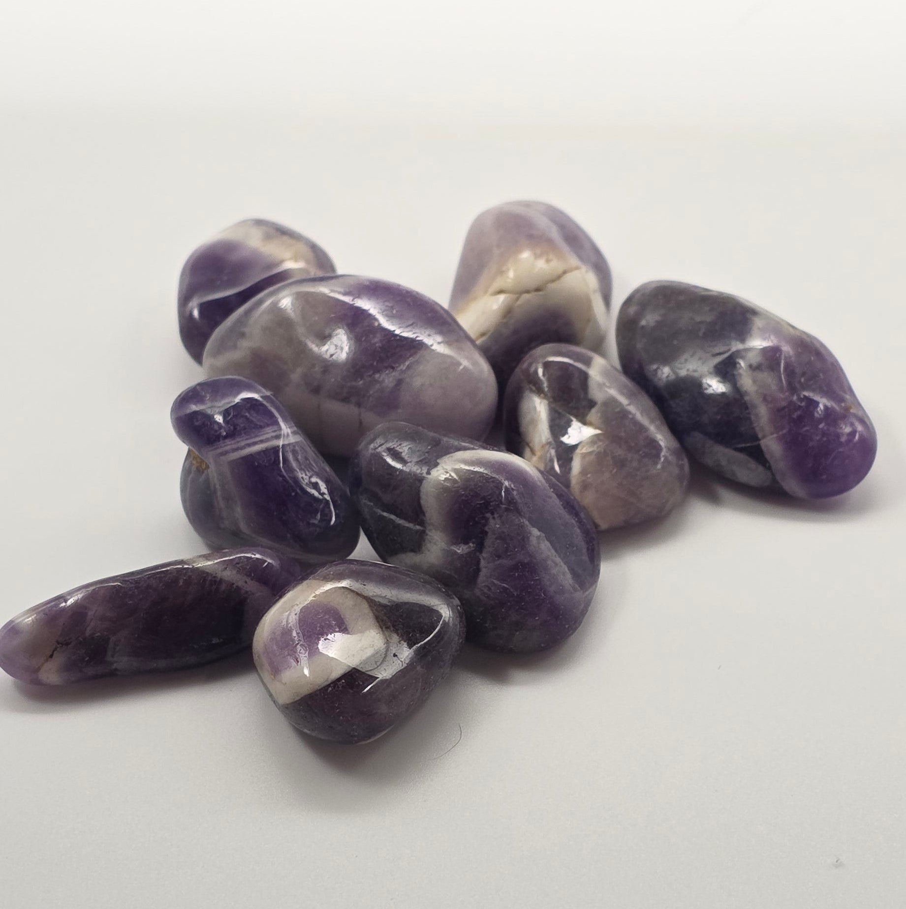 Banded Amethyst Tumbled Stone – 2-3cm – Calm & Clarity