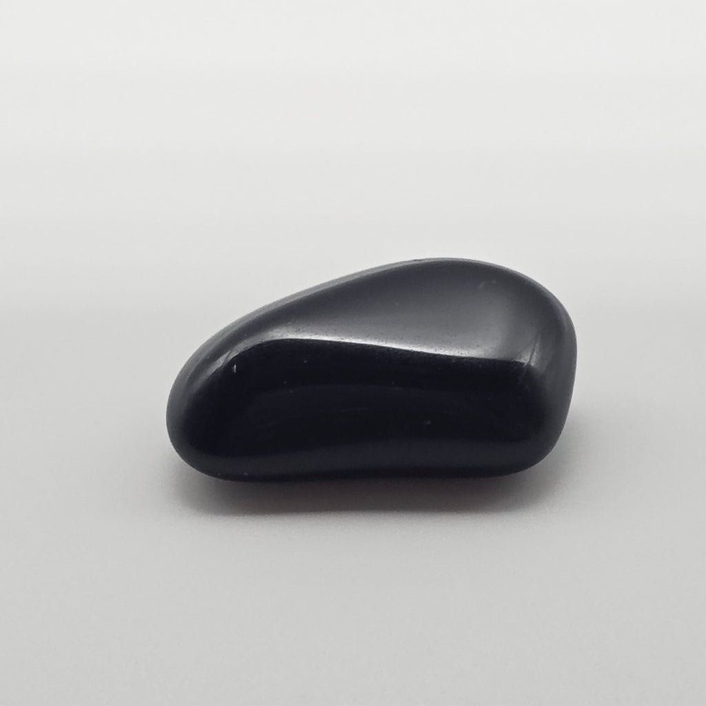 Black Obsidian Tumbled Stone – 2-3cm – Protection & Grounding