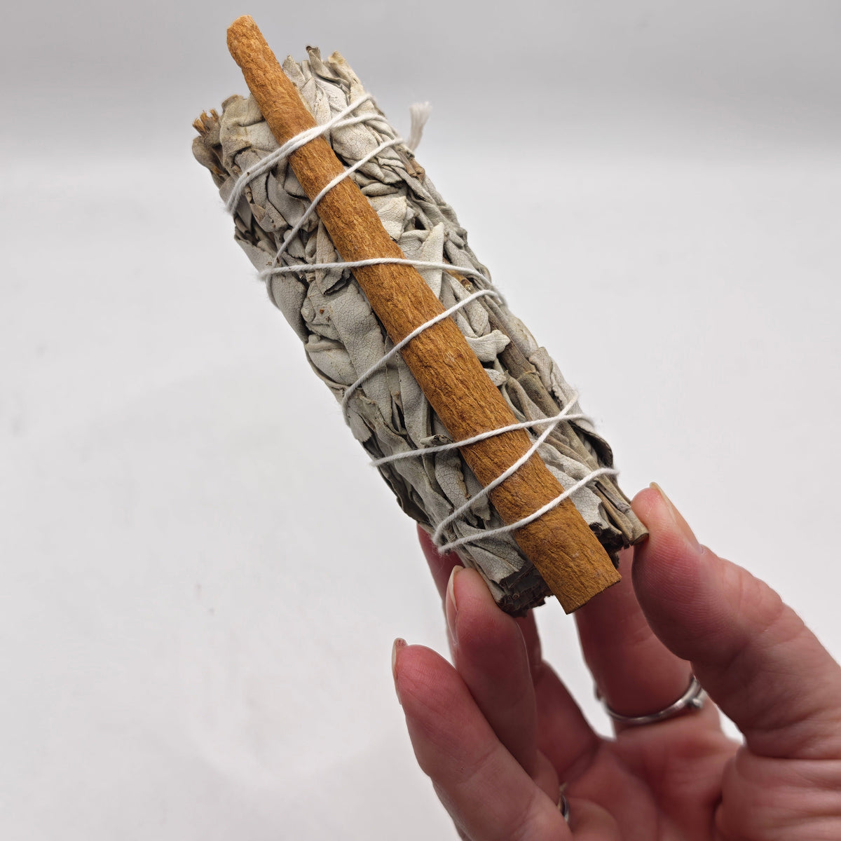 Cinnamon & White Sage Smudge Stick – California