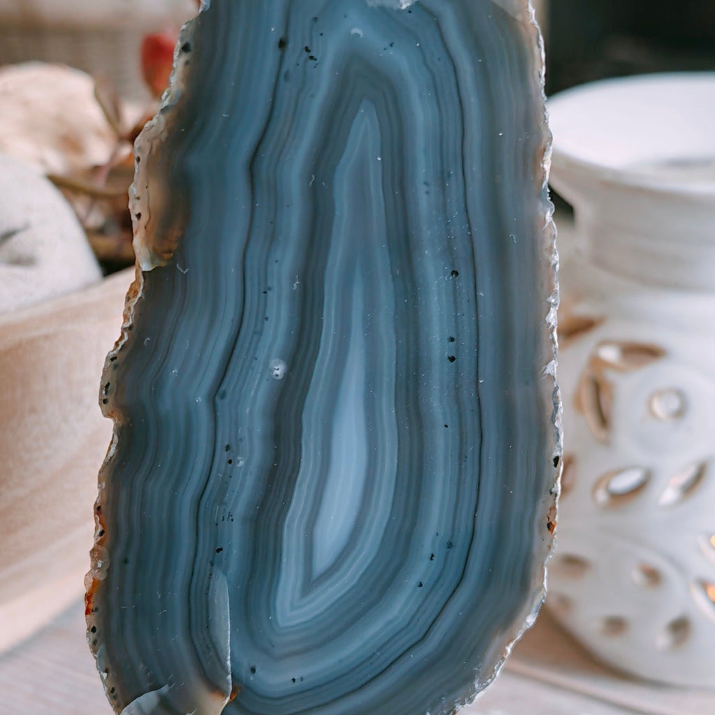 CLose up of the agate banding