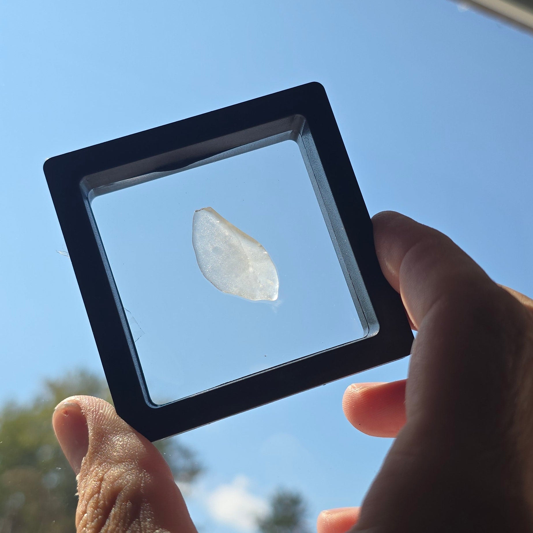 Libyan Desert Glass – Golden Tektite & Solar Energy (01)