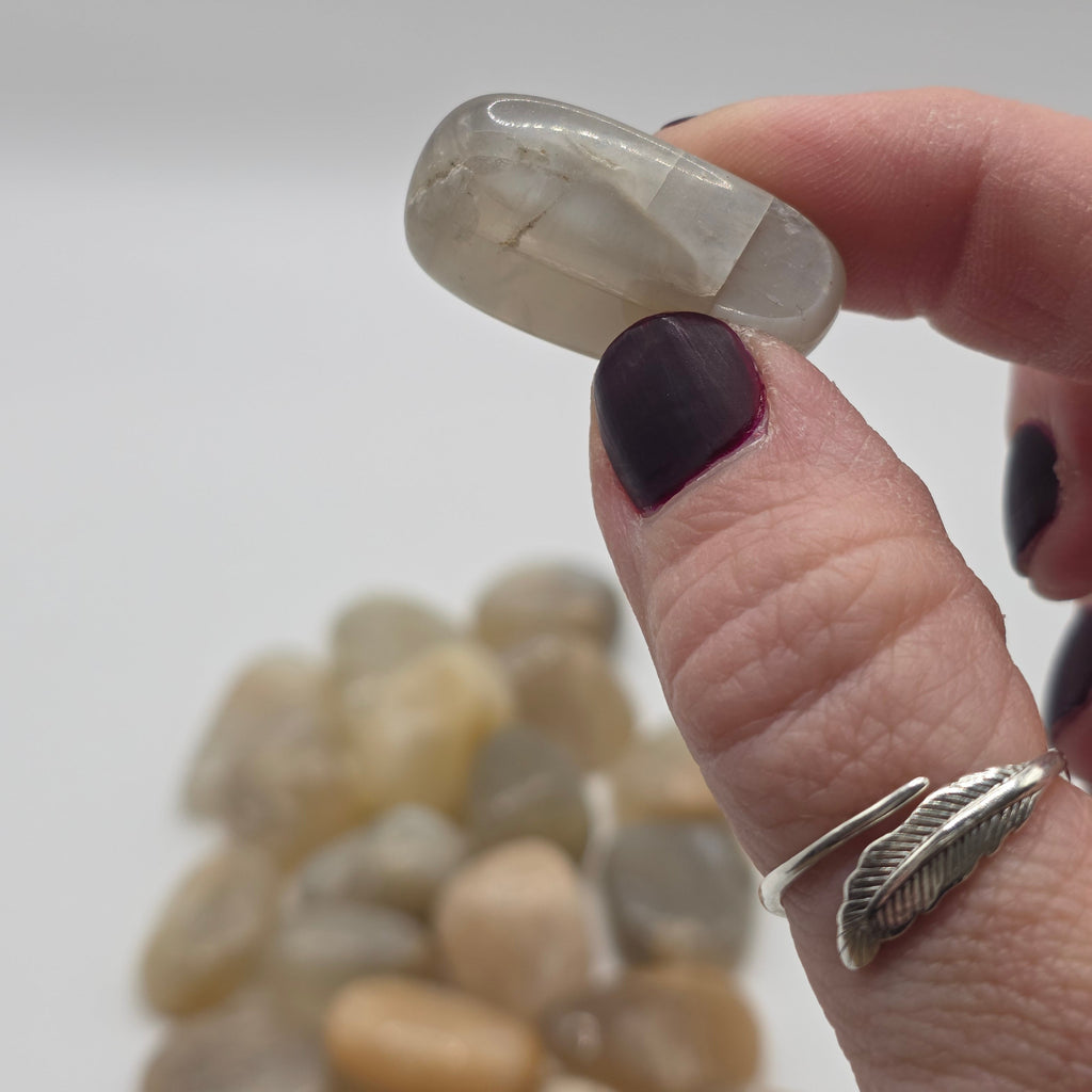 Pastel Moonstone Tumbled Stone – Moon Magic & Intuition – Soft Pink, Peach & White