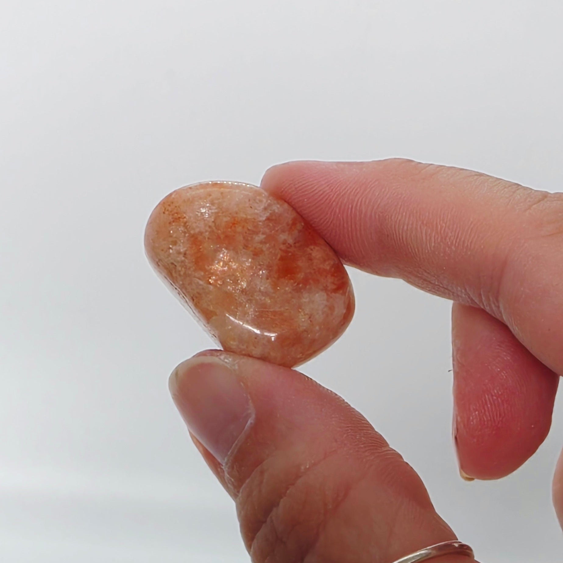 Sunstone Tumbled Stone – Joy & Vitality – Golden Sparkles – Natural Crystal
